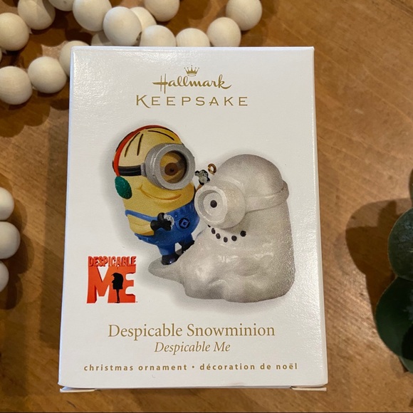 Hallmark Keepsake Ornament Despicable Snowminion - Picture 2 of 5